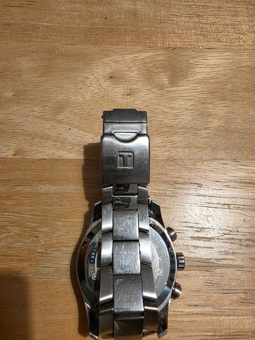 Мъжки часовник Tissot V8