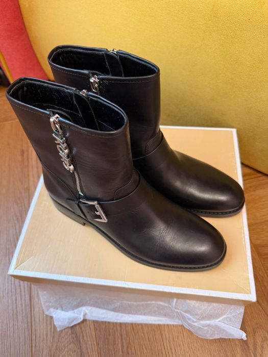 Ботинки осенние, на весну