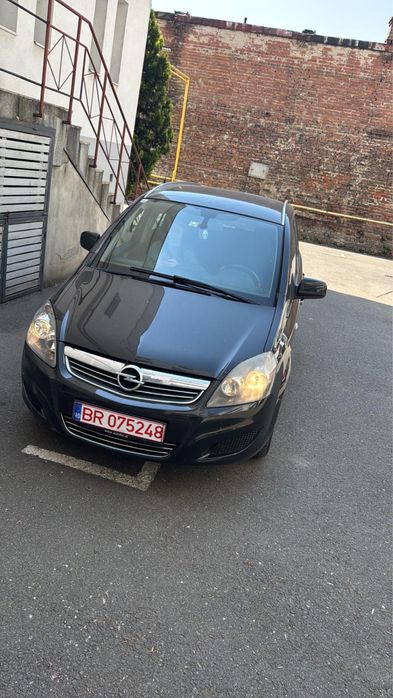 Opel Zafira B 2012