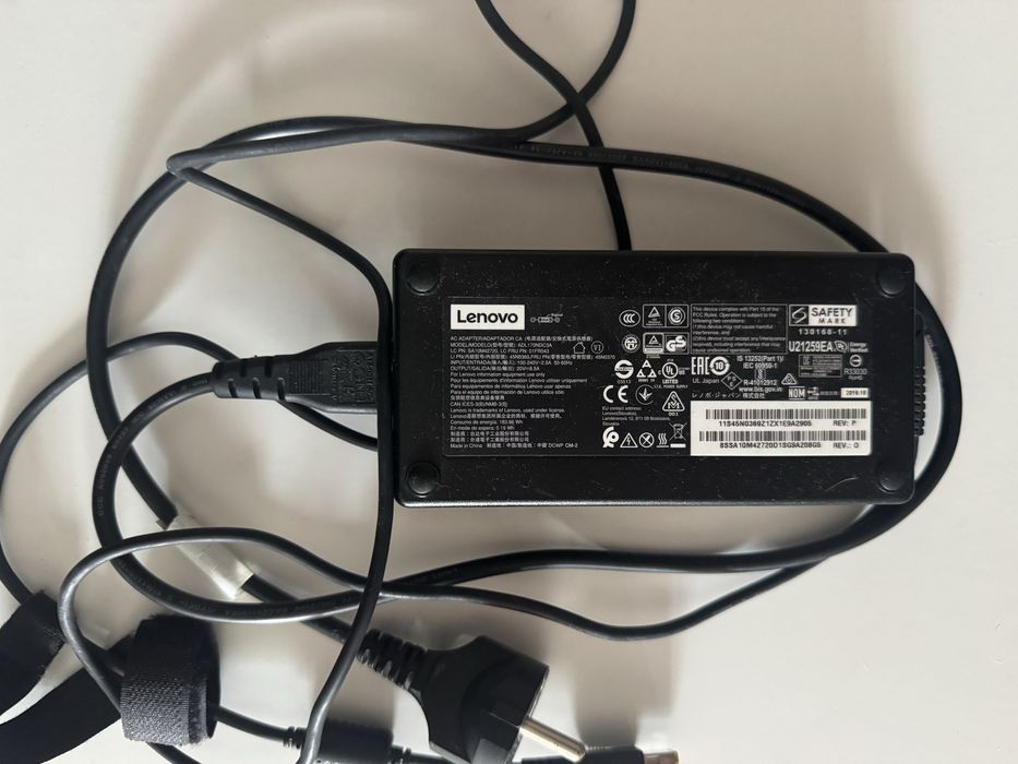 Laptop Lenovo Legion Y7000 2019