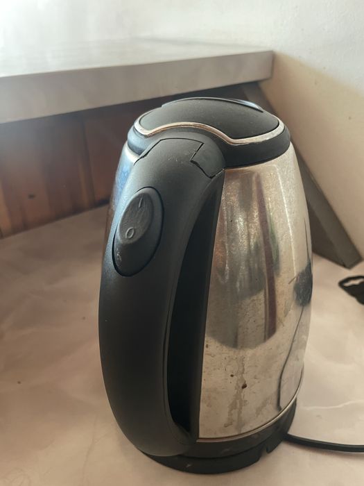 Електрически чайник за вода