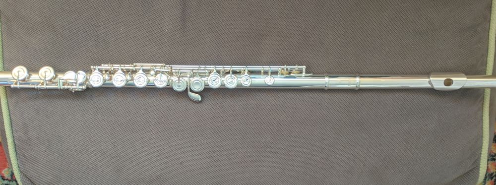 Yamaha YFL-212 флейта