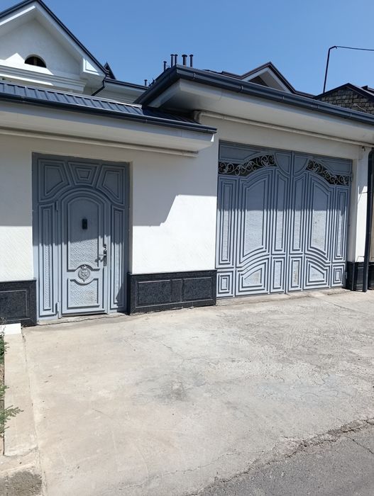 дарвоза ва панжараларни буяш хизмати Профессиональная покраска ворот и