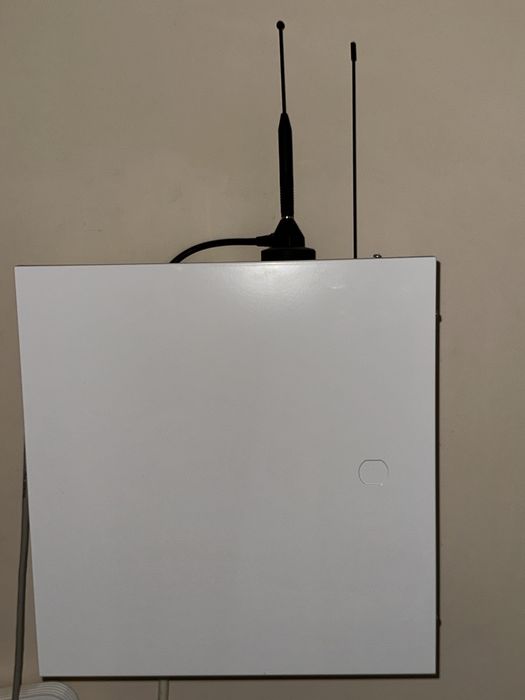 Sistem Centrala Alarma Paradox Sirena Tastatura Wireless Detector misc