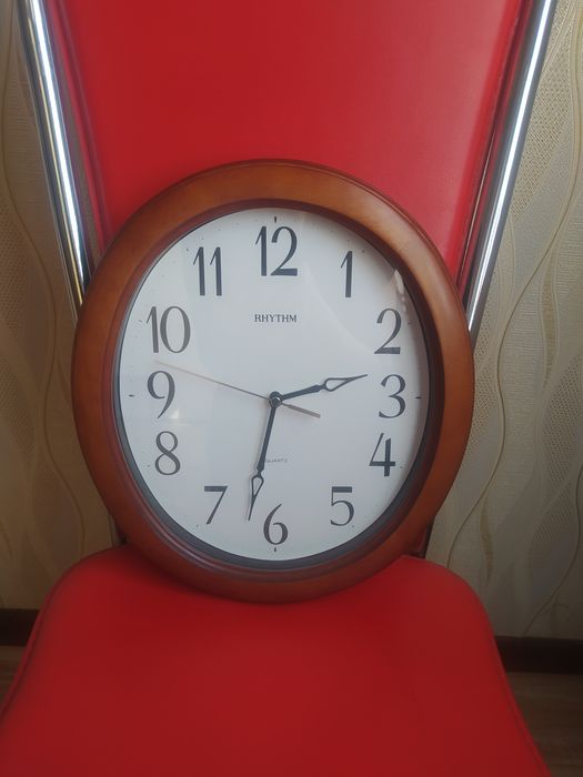 Продам часы настенные