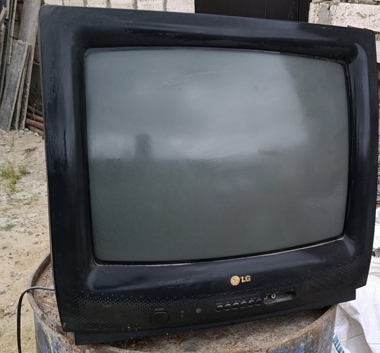 Телевизоры за 4 шт. 12 тыс