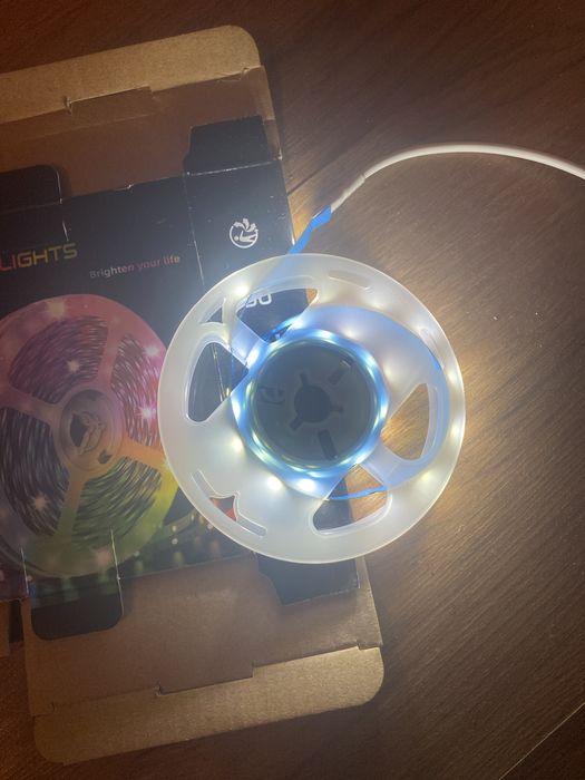 Banda luminoasaLED, adeziva, cu intrerupator