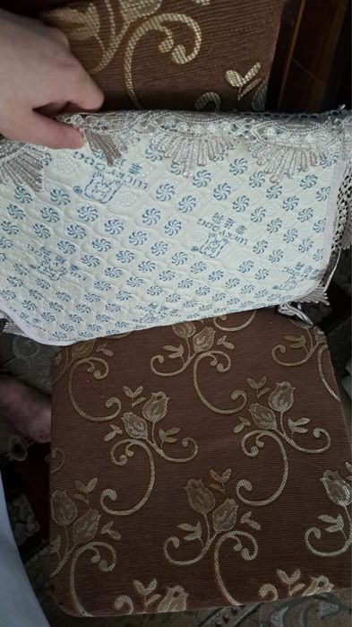 Стулья деревянные