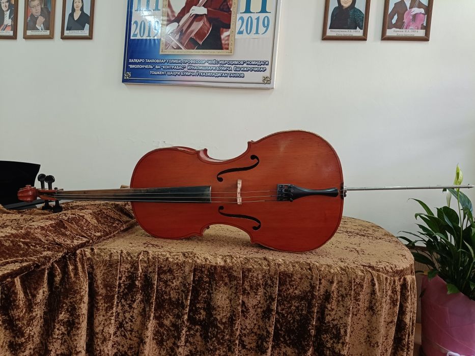 Виолончель 2/4 очень хороший звук Советский инструмент
