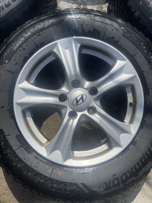 Jante aliaj R16 5x114,3 Hyundai Kia cu anvelope de iarna 215 70 R16