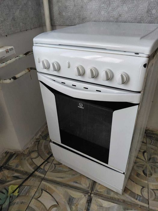 Газовая плита и духовка