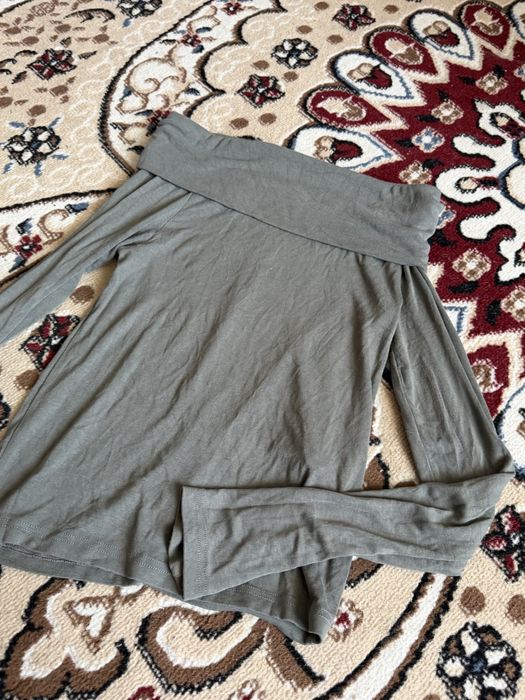 Продается одежда ( кофты, пиджак)