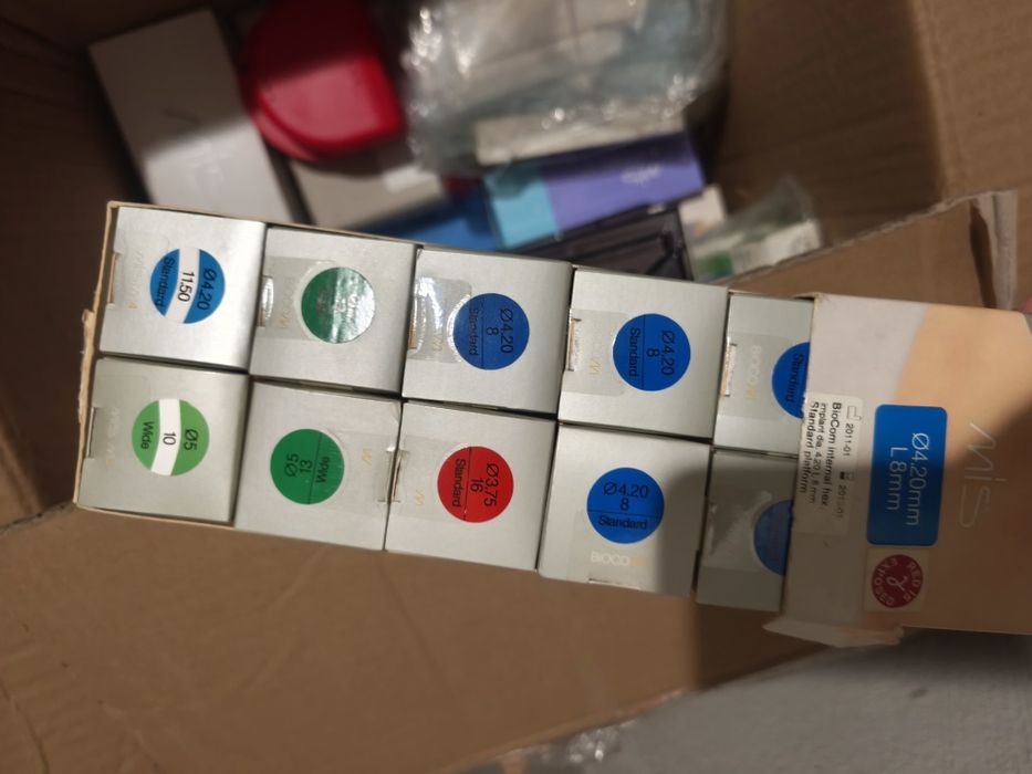 MIS импланти и аксесоари