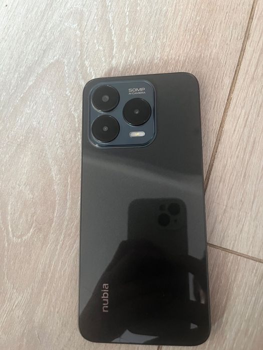 Nubia V70 Design