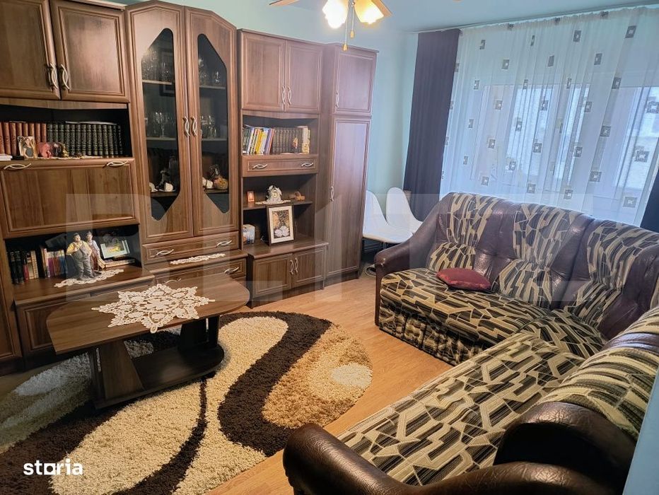 Apartament cu 3 camere, decomandat, 66 mp, etaj 4 - Dej — fotografia 1