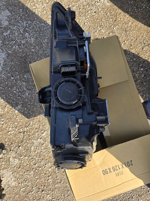 Фар Audi a4  ляв