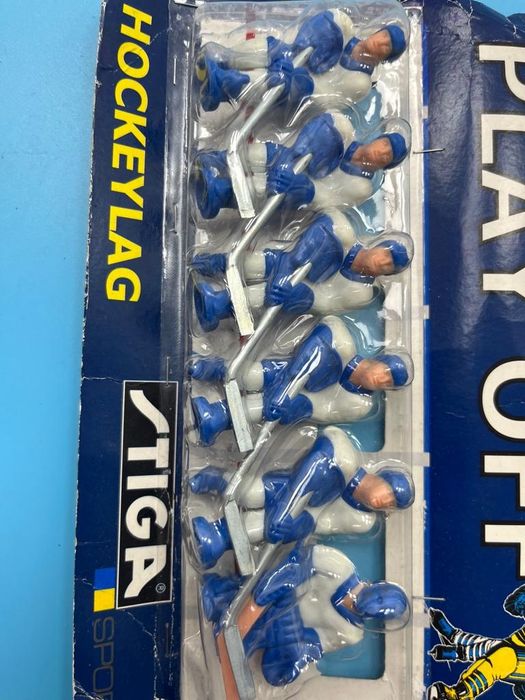 Команда игроков для настольного коккея