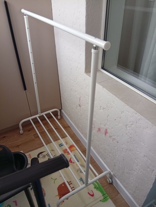 Продам вешалку напольную Икеа