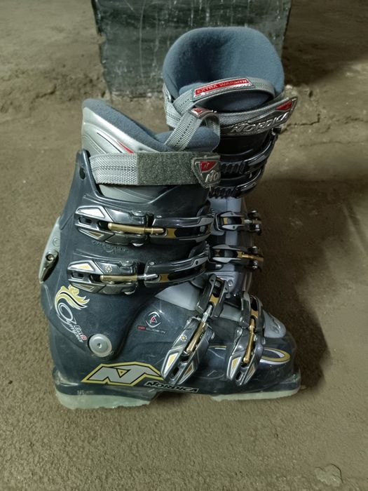 Горные лыжи +ботинки (комплект)