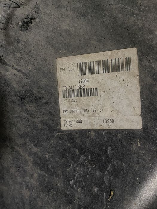 Продам бампер от камри 20