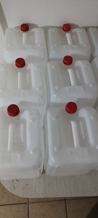 Канистры 10 л ,использовались 1 раз