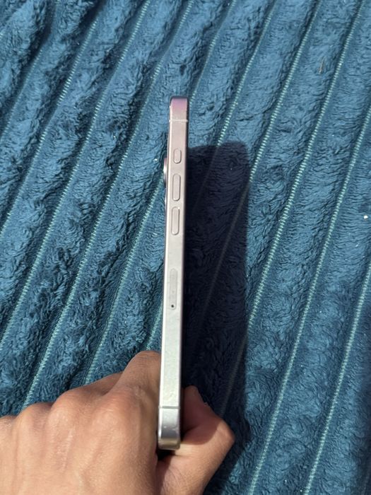 Iphone 15 Pro in stare impecabila, teleofnul merge super bine.