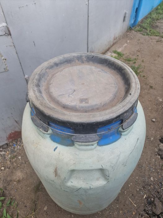 Пластиковая бочка