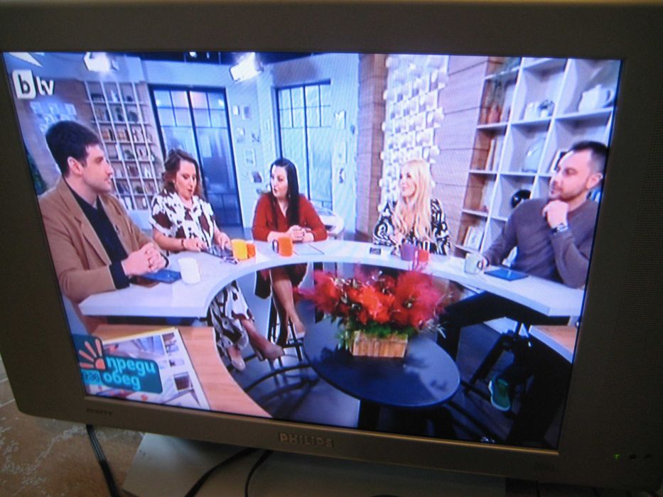 Продавам цифров декодер STRONG SRT 8115