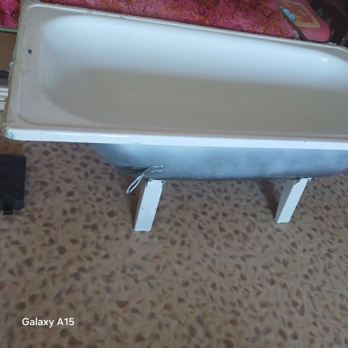 Душевая ванна чугунная