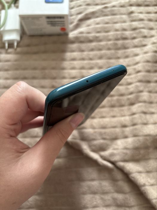 Продам смартфон Xiaomi Redmi note 9 4/128