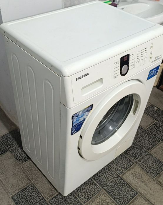 Срочно продам Самсунг на 6кг