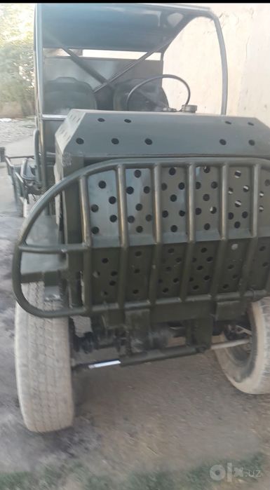Пул зарурлиги учун срочно минний трактор сотилади!