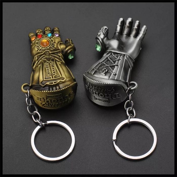 Breloc Hand of Thanos Avengers Infinity War Marvel Desfacator sticle