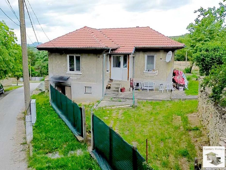 116263 Реновирана и обзаведена едноетажна къща, готова за живеене, в с. Велчево