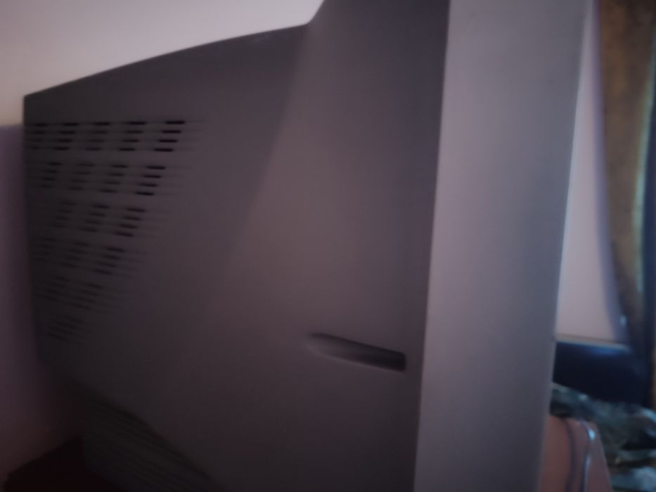 2 телевизра цветных