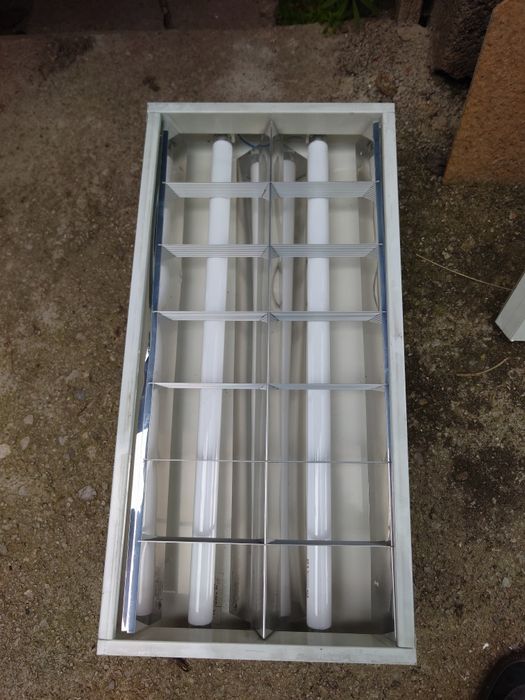 Осветителни тела лампи