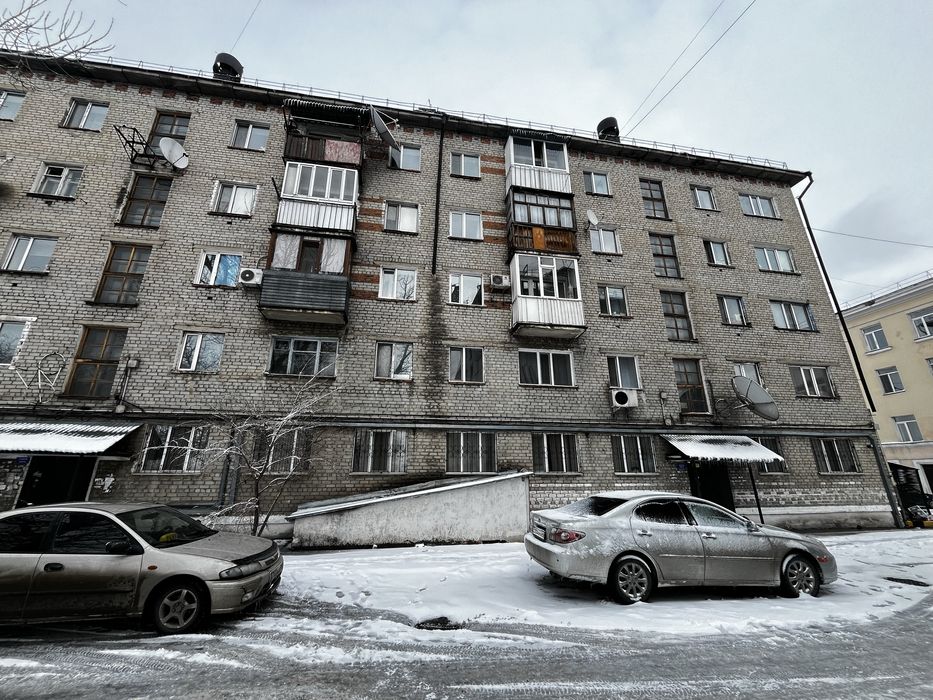 Продам квартиру на Титова