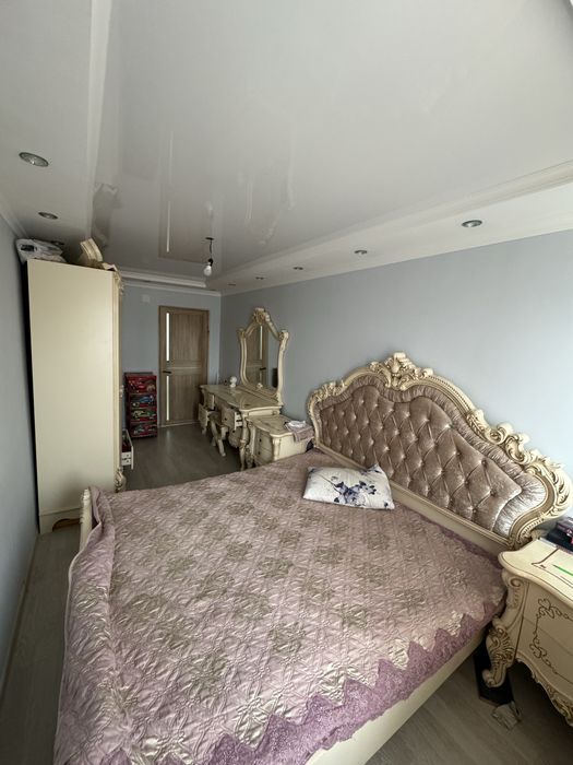 Спальный гарнитур с матрасом