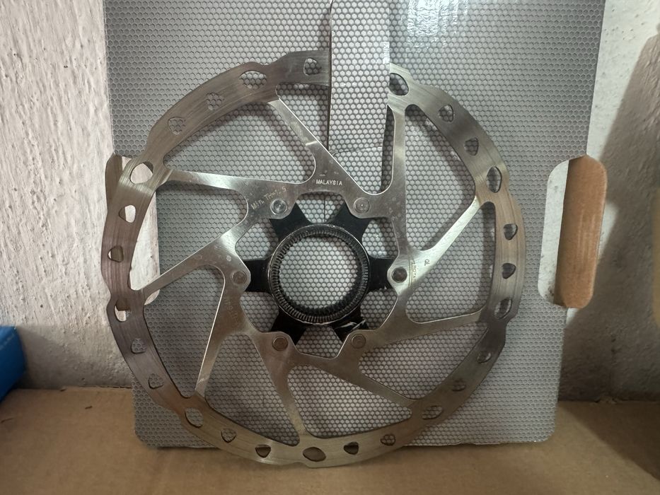 Комплект предна и задна дискови хидравлични спирачки shimano mt-500