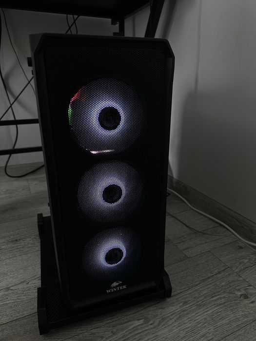 Игровой-рабочий компьютер.