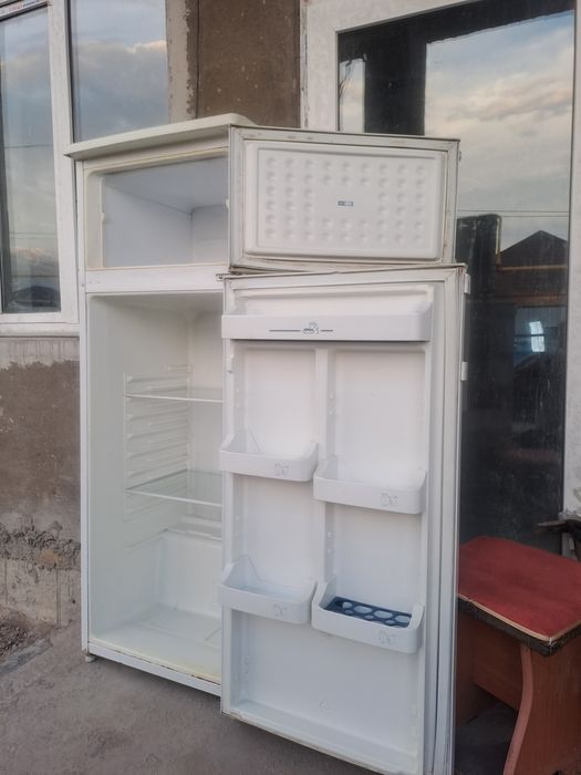 Продам холодильник