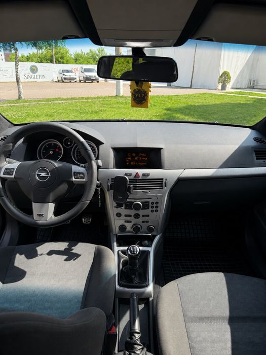 Vand opel astra h hatcback