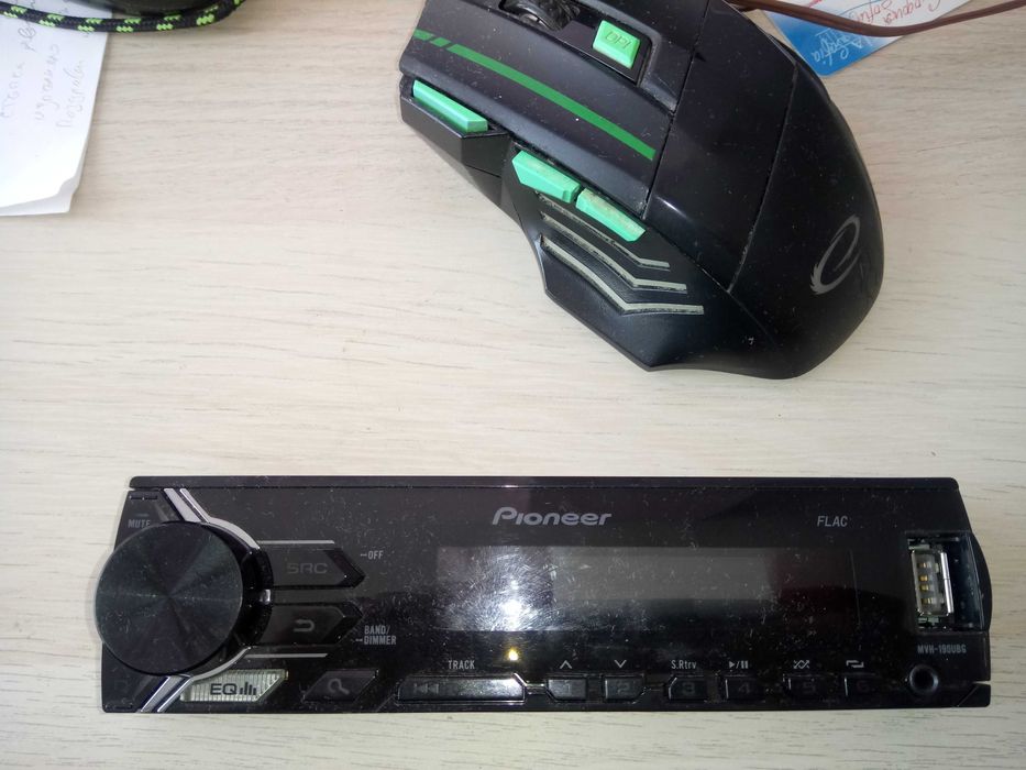 Pioneer MVH-190UBG, radio auto, standard 1-DIN size radio slot