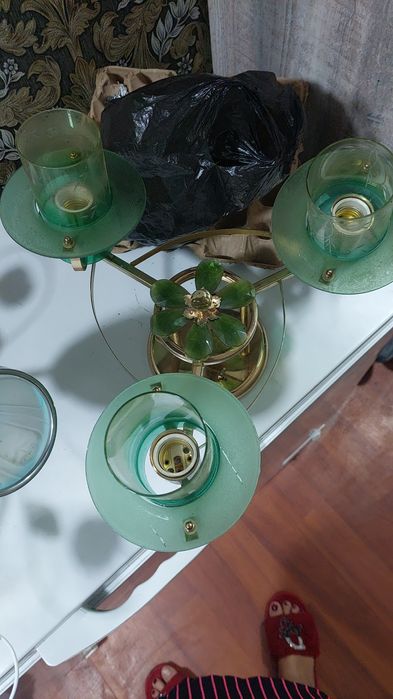 Люстра продается