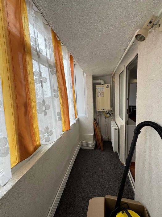 garsoniera curata, luminoasa, 35 mp, gaz, intersectia DACIA, 350 euro