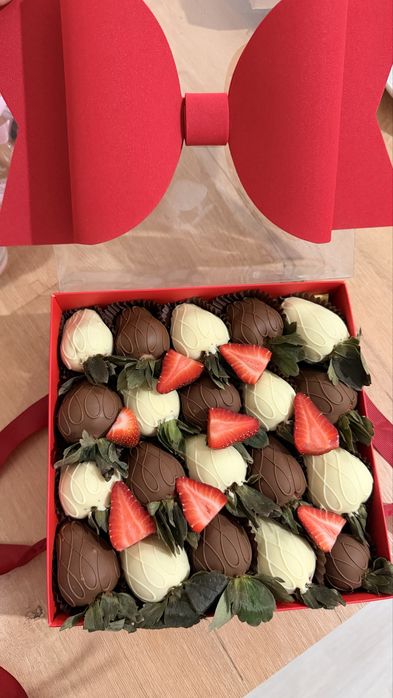 Свежая клубника в шоколаде