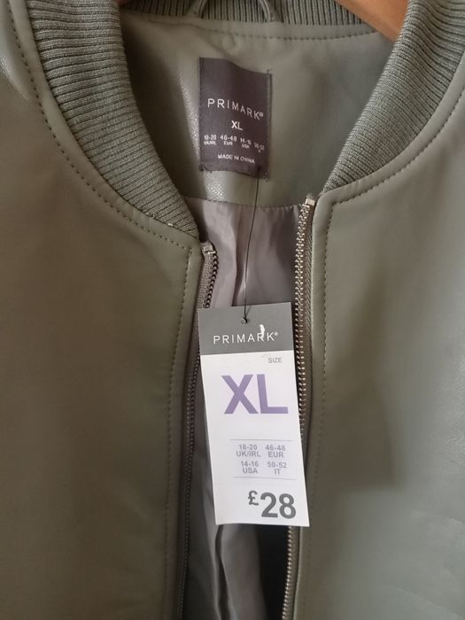 Мъжко кожено яке в размер ХL с етикет