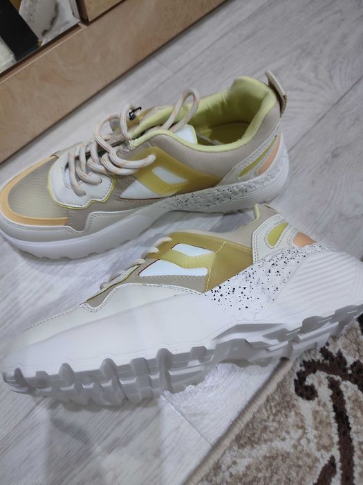 Продам женскую обувь