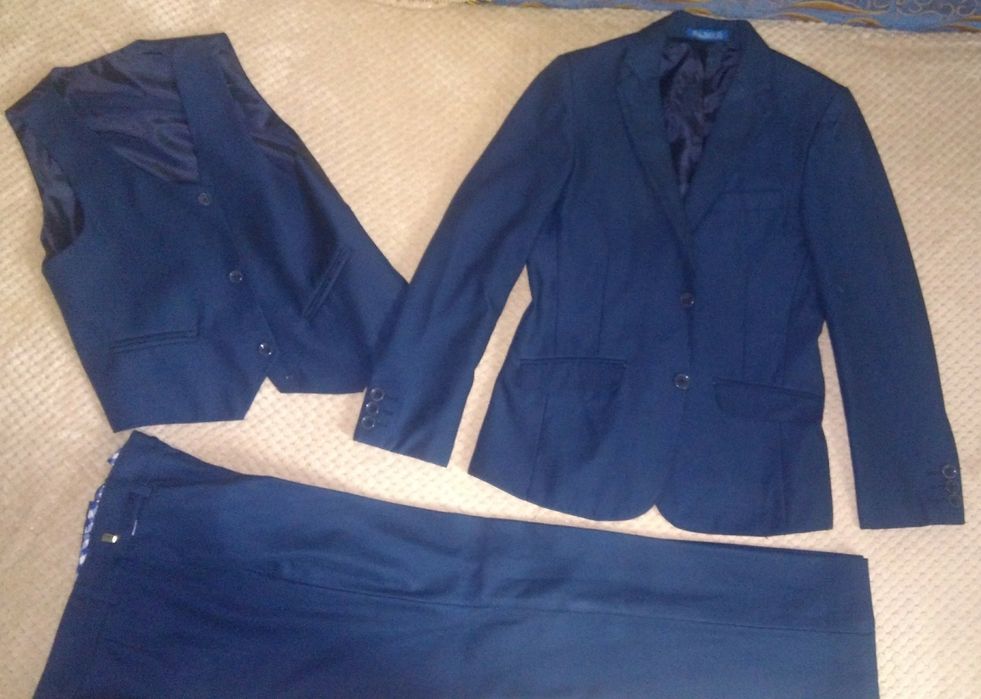 ФОРМА школьная на мальчика 8-10 лет