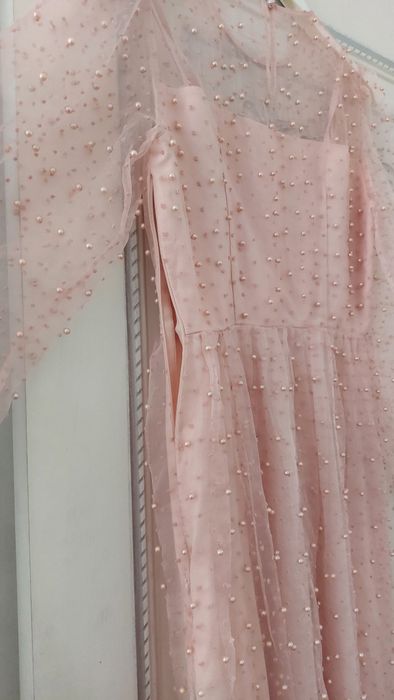 Продам несколько платьев, размеры S-M